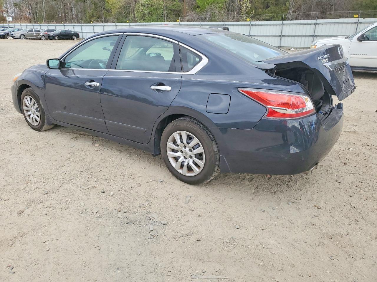 2015 Nissan Altima 2.5 S - Image 2