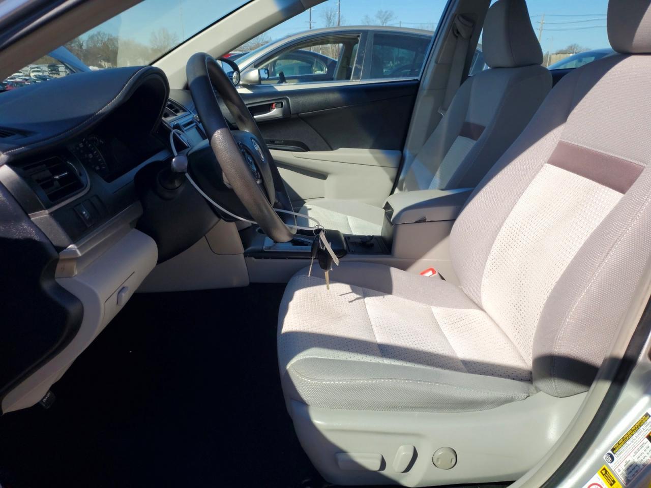 2014 Toyota Camry Le - Фото 7