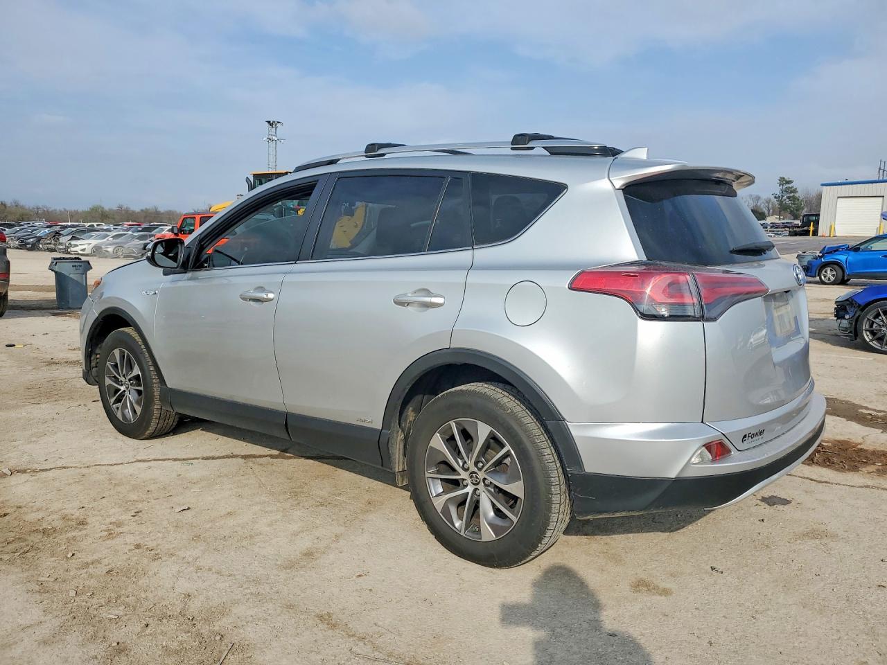 2016 Toyota Rav4 Hybrid Xle - Фото 2