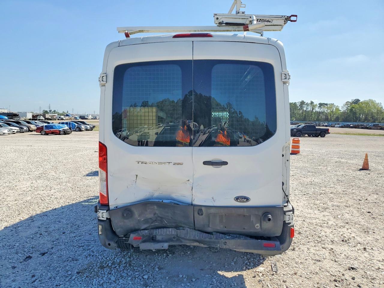 2016 Ford Transit 250 Utility / Service Van - Фото 6