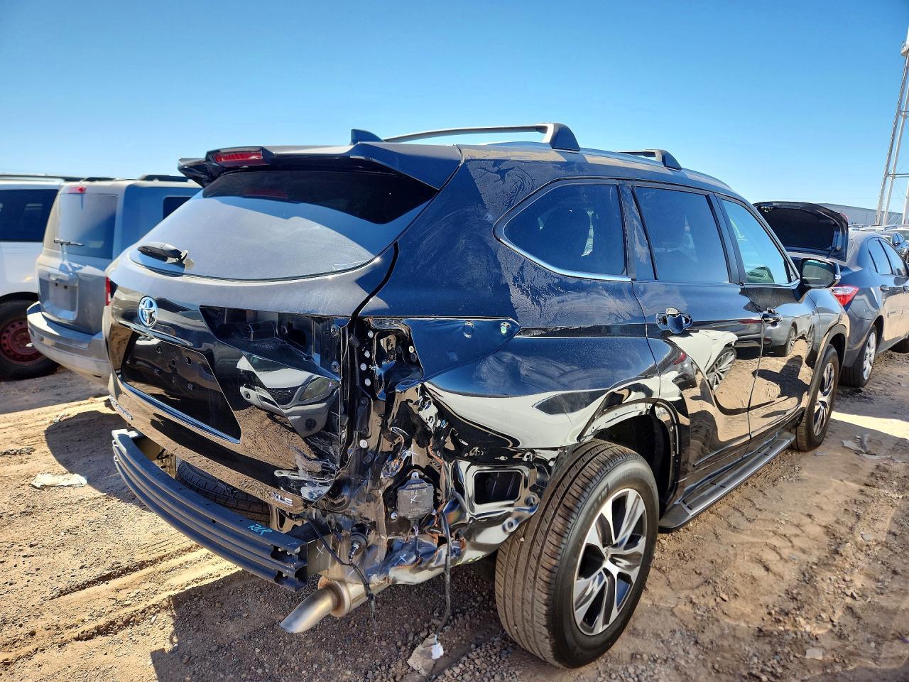 2023 Toyota Highlander Xle - Image 3