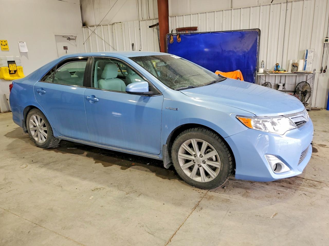 2012 Toyota Camry Hybrid Xle - Image 4