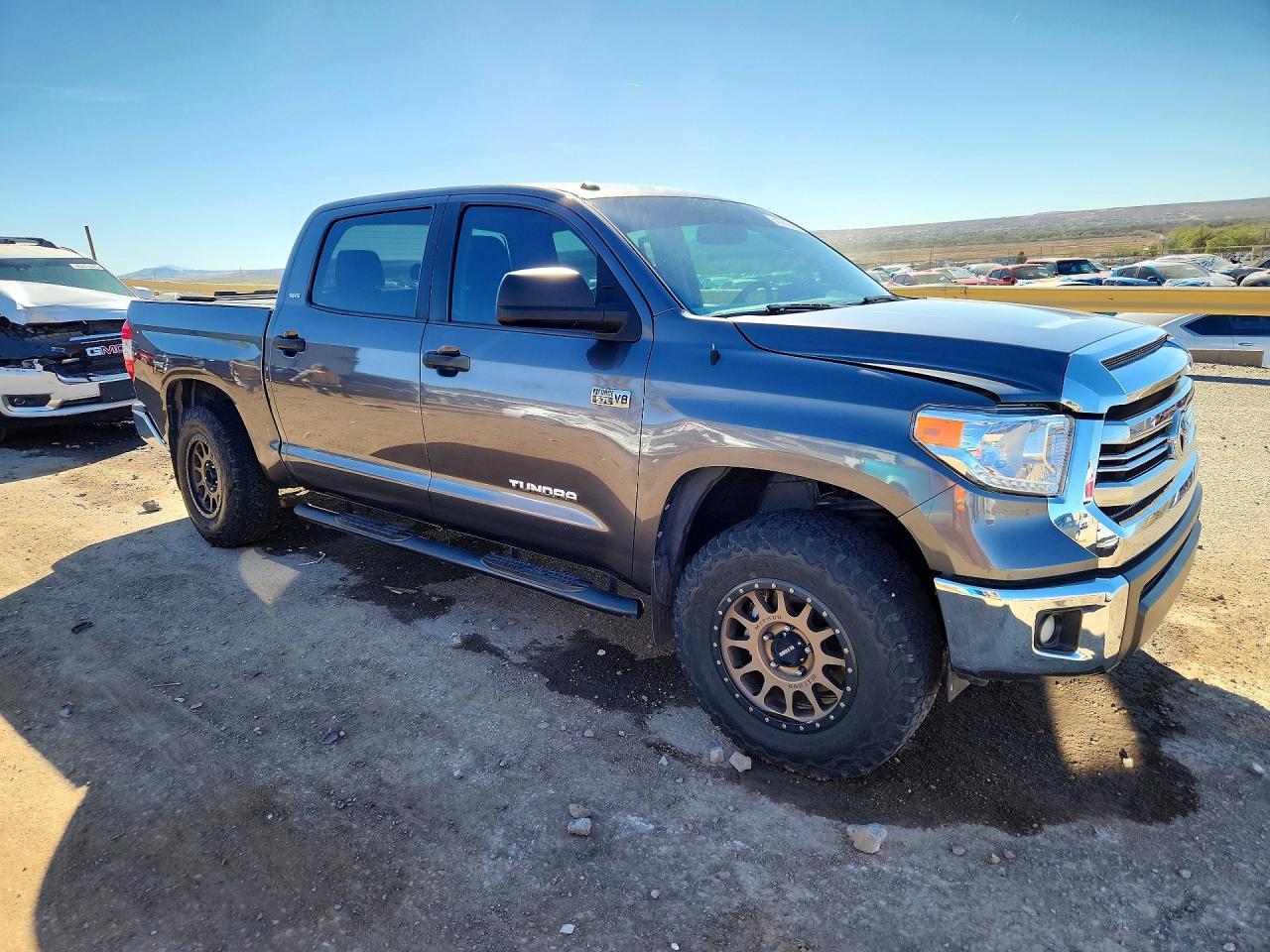 2017 Toyota Tundra Sr5 - Image 4
