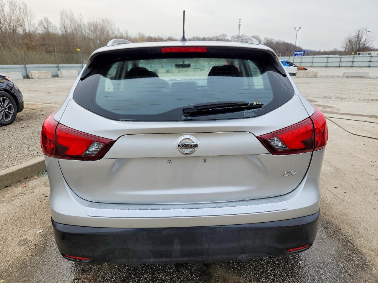 2017 Nissan Rogue Sport Sv - Image 6