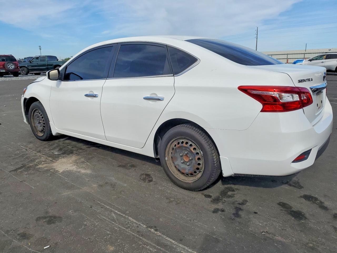 2017 Nissan Sentra S - Фото 2