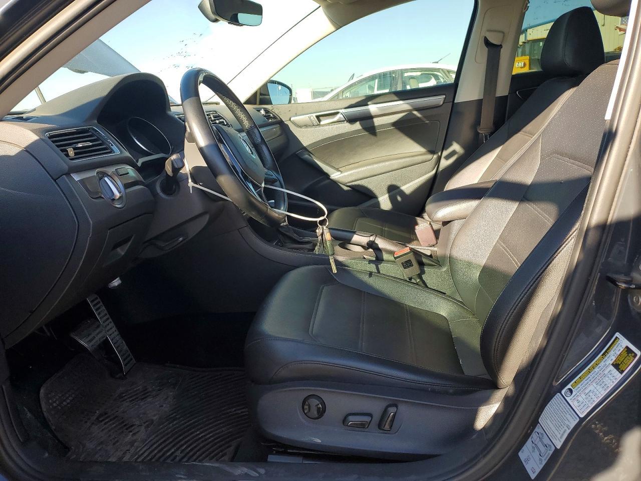 2017 Volkswagen Passat R-Line - Фото 7