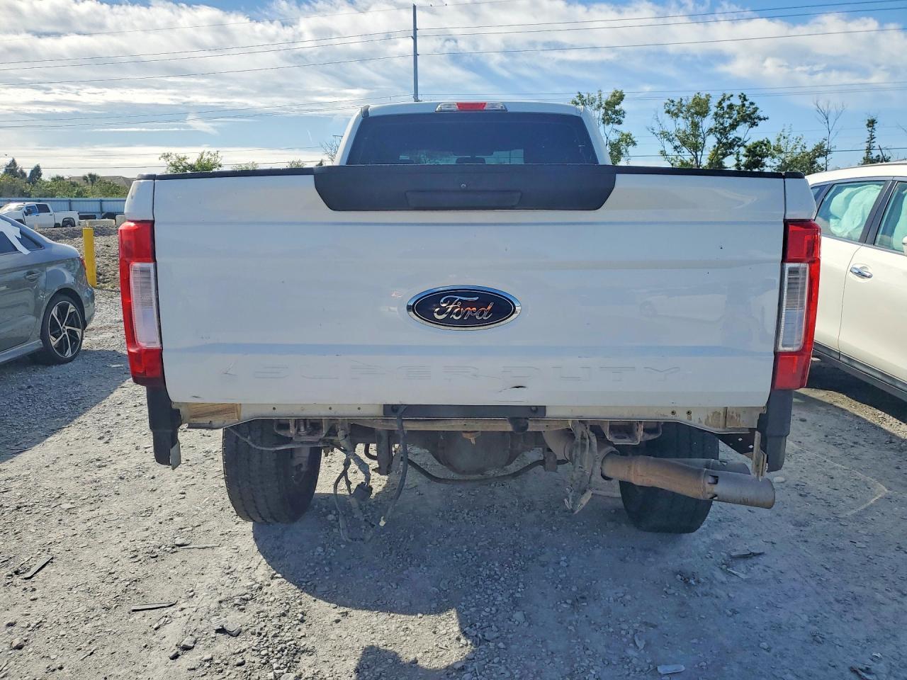 2017 Ford F250 Super Duty - Image 6