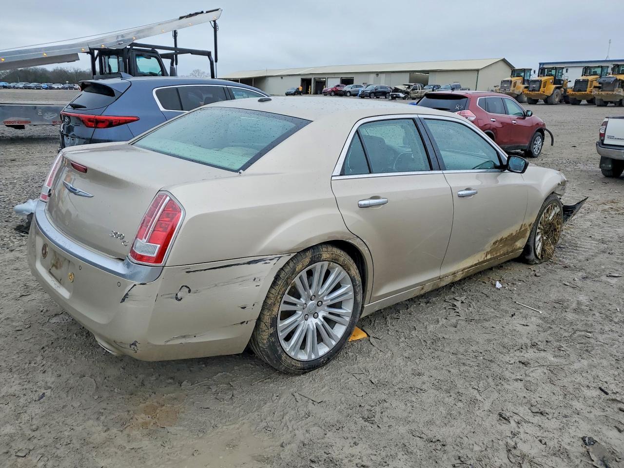 2012 Chrysler 300C Luxury - Image 3