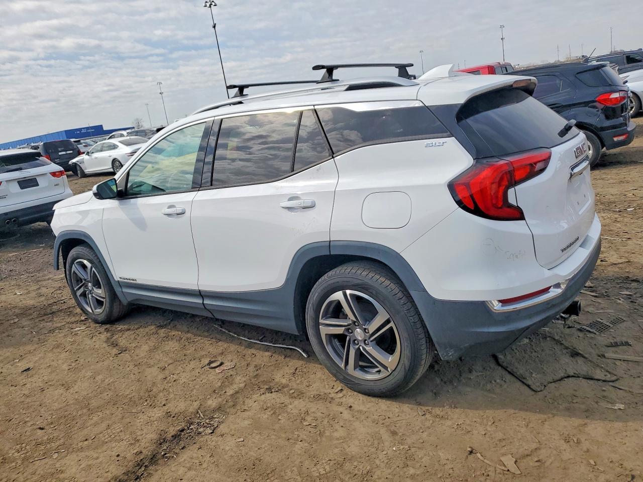 2019 GMC Terrain Slt - Image 2