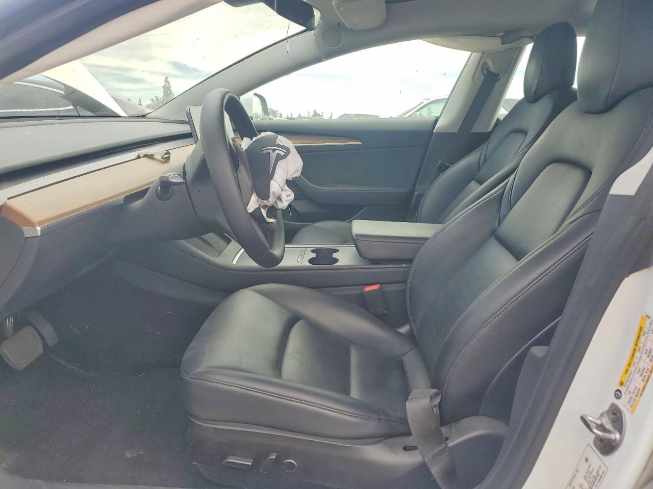 2023 Tesla Model 3 - Фото 7