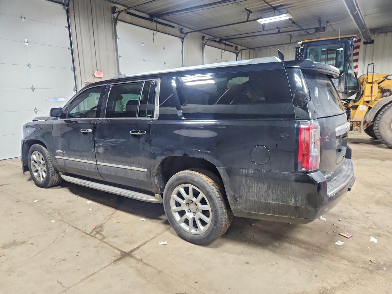 2015 GMC Yukon Xl Denali - Image 2