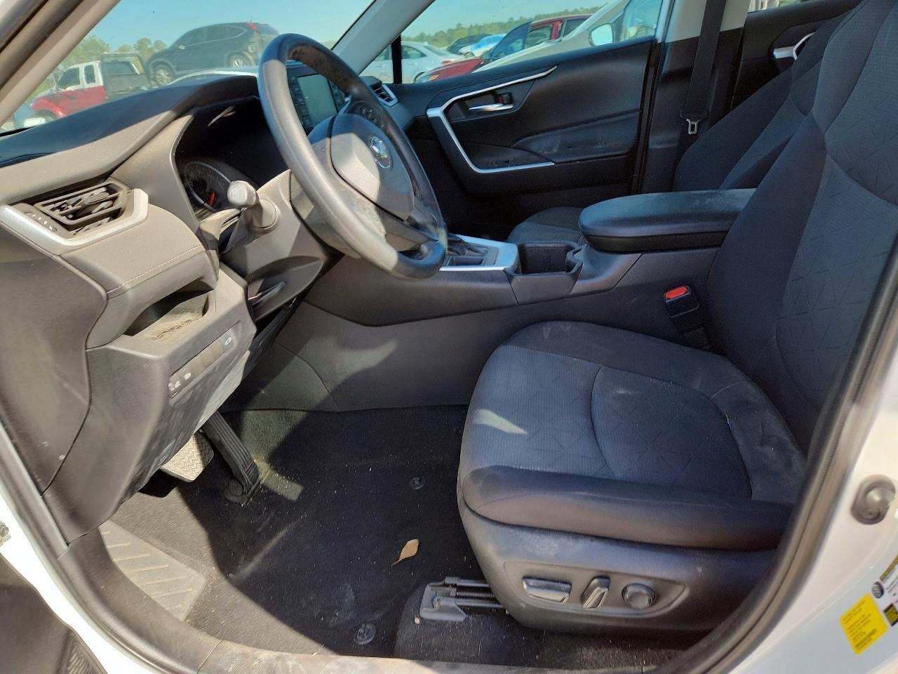 2022 Toyota Rav4 - Фото 7