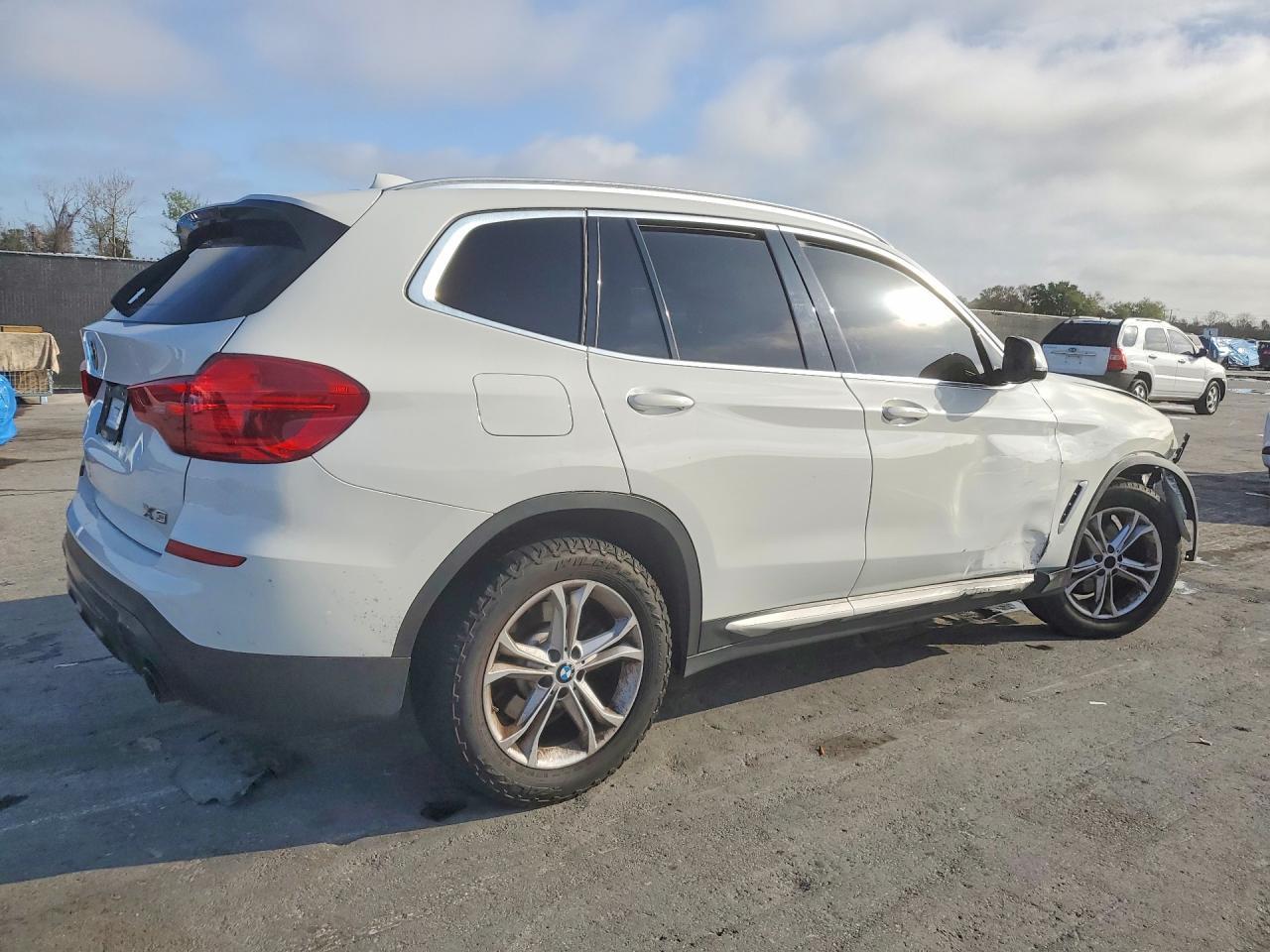 2019 BMW X3 Sdrive30I - Фото 3