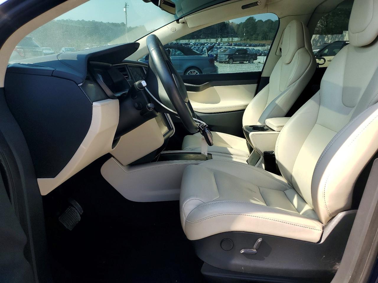 2019 Tesla Model X - Фото 7