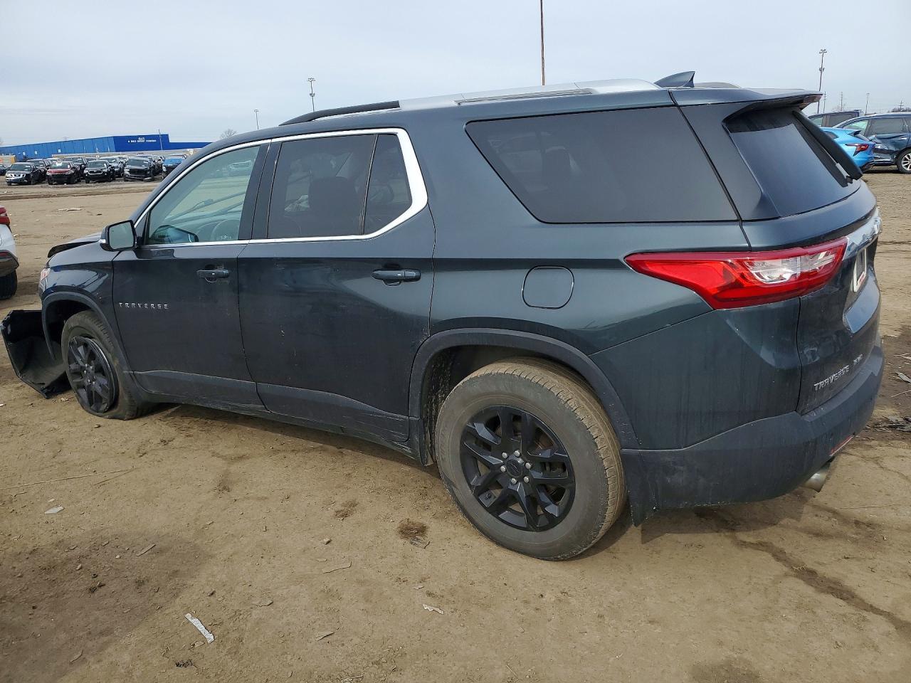2018 Chevrolet Traverse Lt - Фото 2