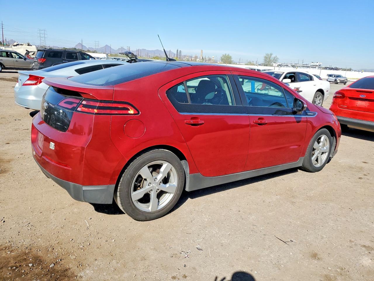 2012 Chevrolet Volt - Image 3