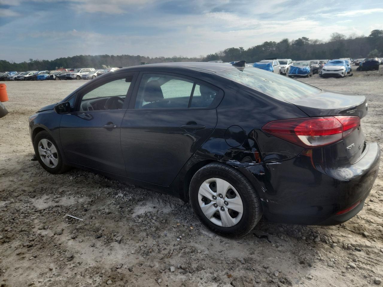 2017 Kia Forte Lx - Image 2