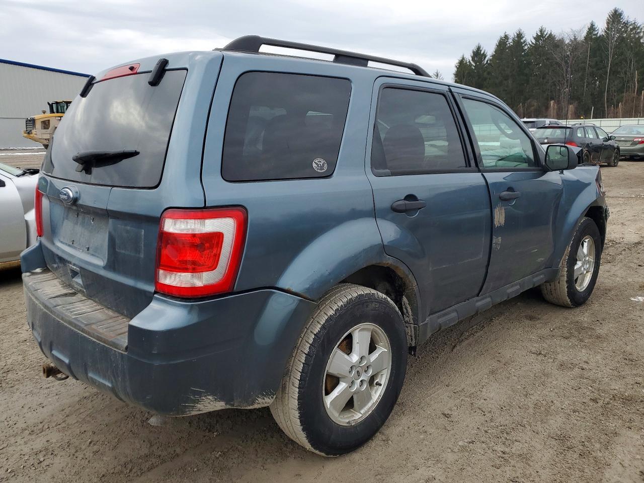 2011 Ford Escape Xlt - Image 3
