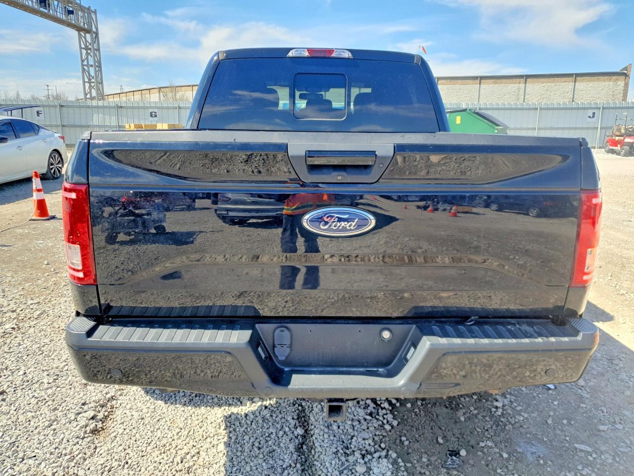 2017 Ford F150 Supercrew - Image 6