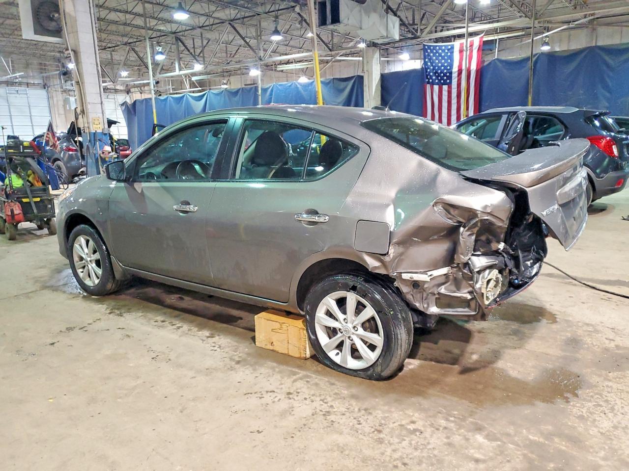 2017 Nissan Versa 1.6 Sl - Image 2
