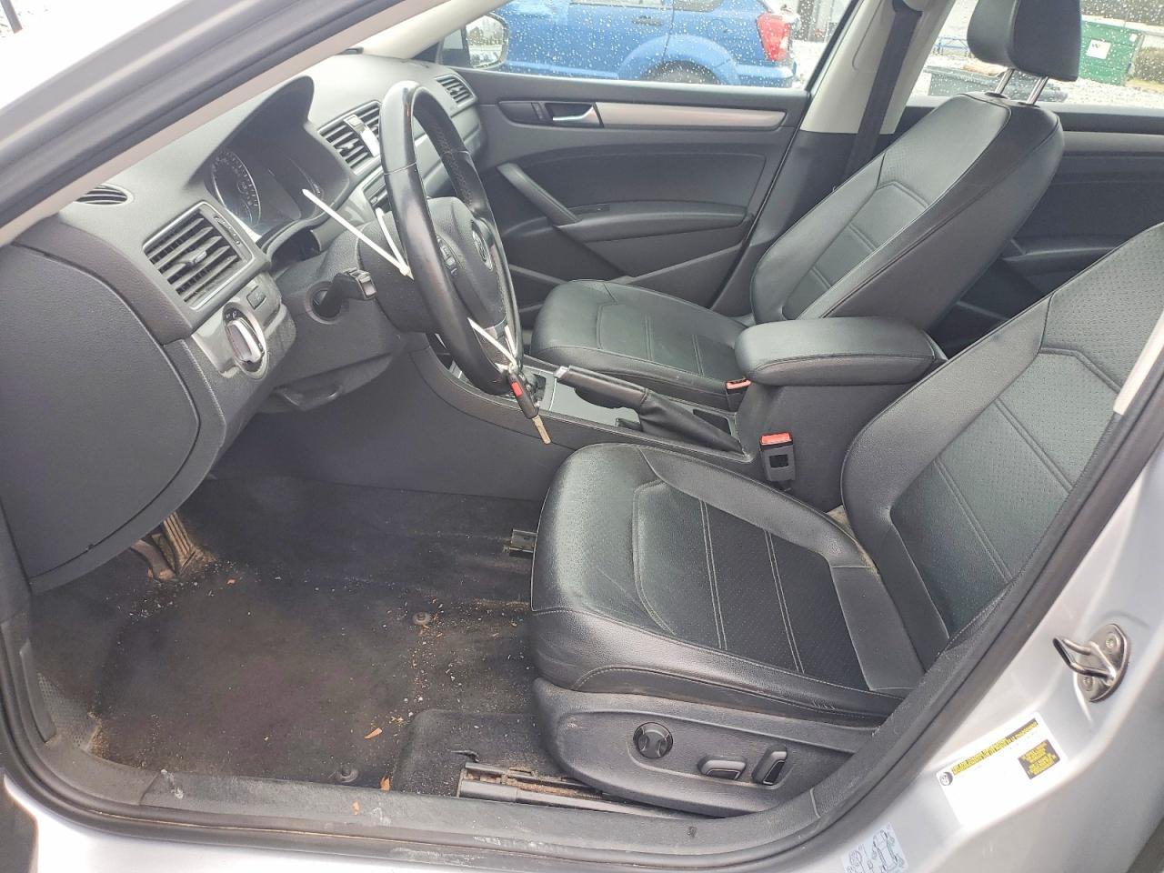 2014 Volkswagen Passat S - Фото 7