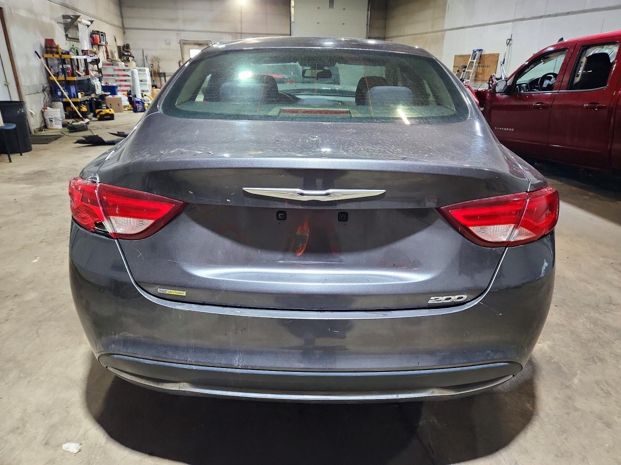 2015 Chrysler 200 Limited - Фото 6