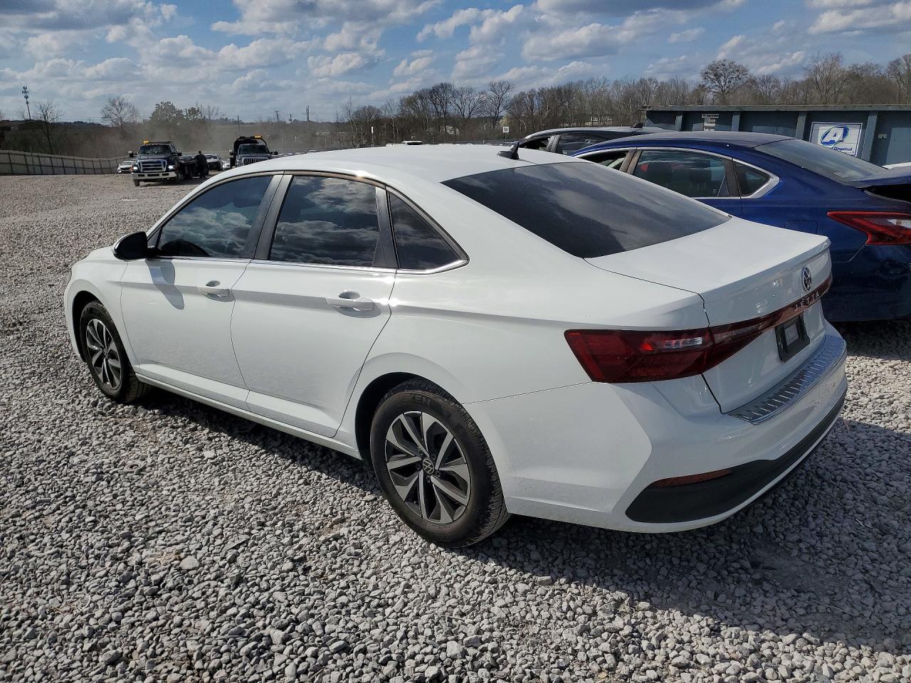 2025 Volkswagen Jetta S - Фото 2