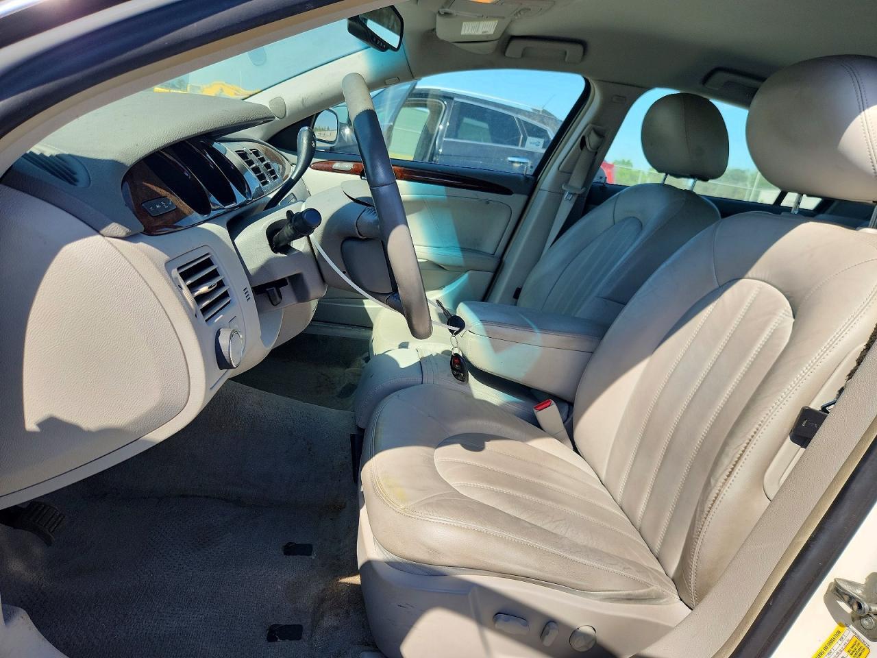 2011 Buick Lucerne Cxl - Image 7