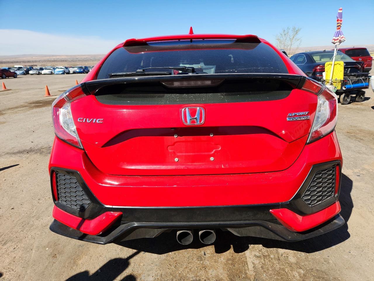 2018 Honda Civic Sport Touring - Image 6