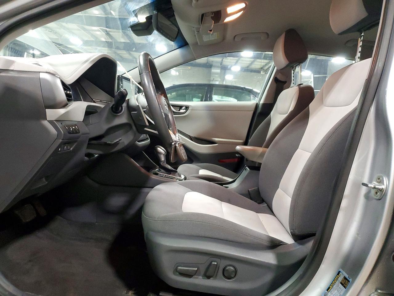 2020 Hyundai Ioniq Plug-In Hybrid Sel - Фото 7