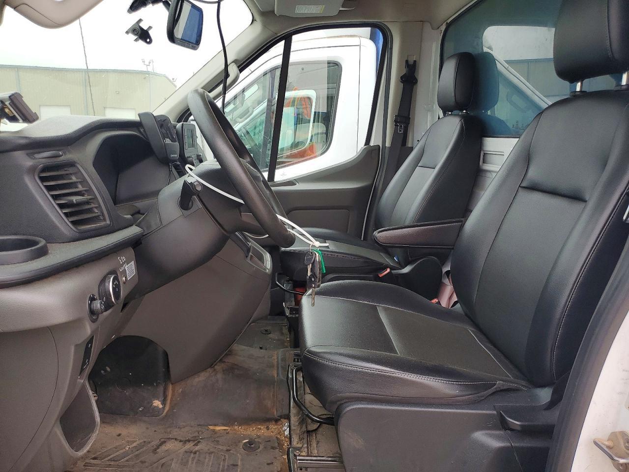 2022 Ford Transit Delivery Truck - Фото 7