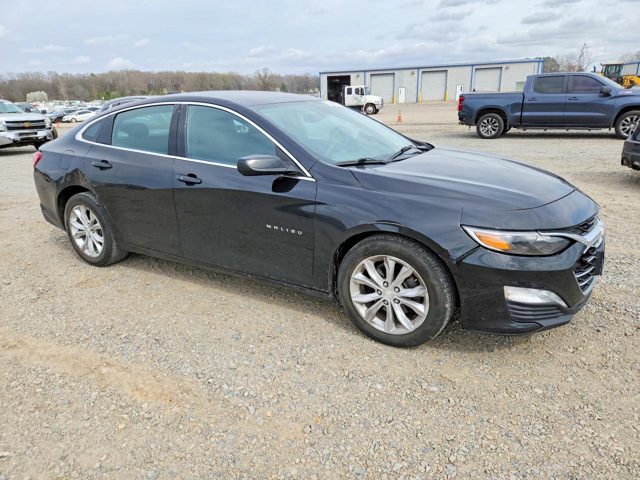 2022 Chev Malibu - Фото 4