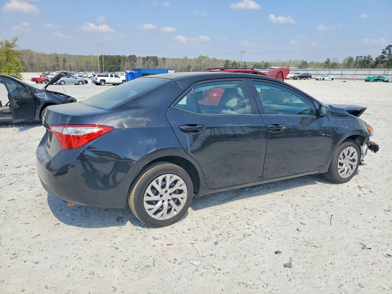 2014 Toyota Corolla Le - Фото 3