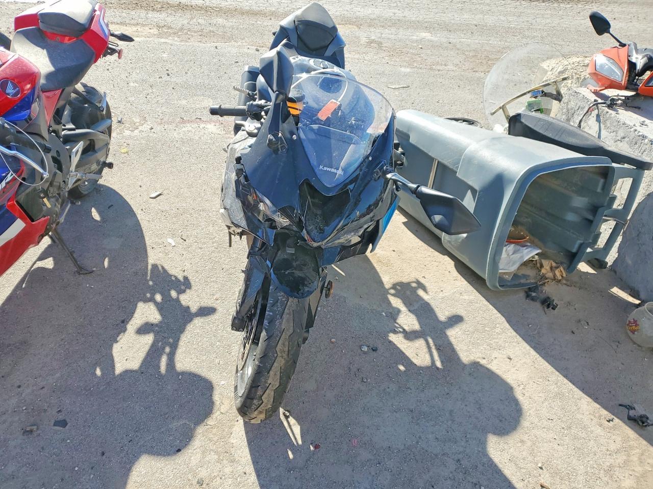 2025 Kawasaki Zx636 K - Фото 2