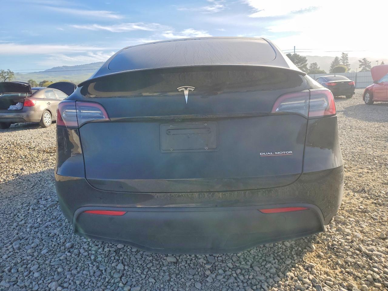 2023 Tesla Model Y - Image 6