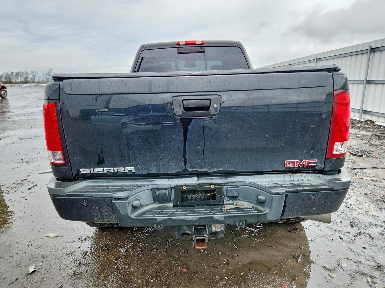 2011 GMC Sierra K2500 Denali - Image 6