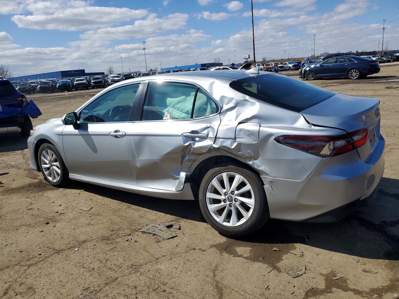 2022 Toyota Camry Le - Image 2