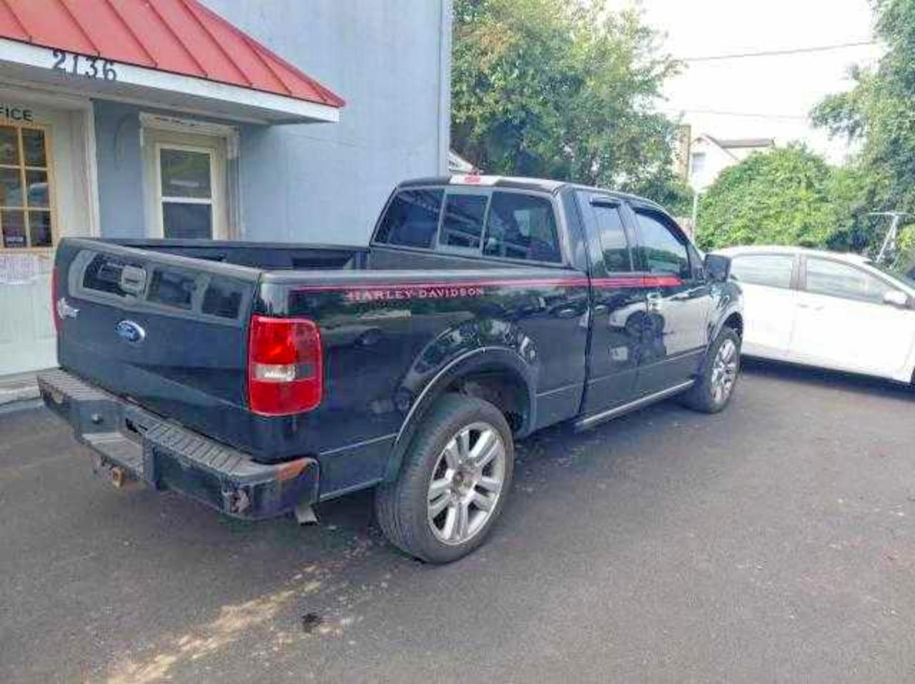 2006 Ford F150 - Image 4