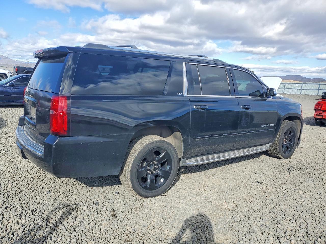 2015 Chevrolet Suburban K1500 Ltz - Фото 3