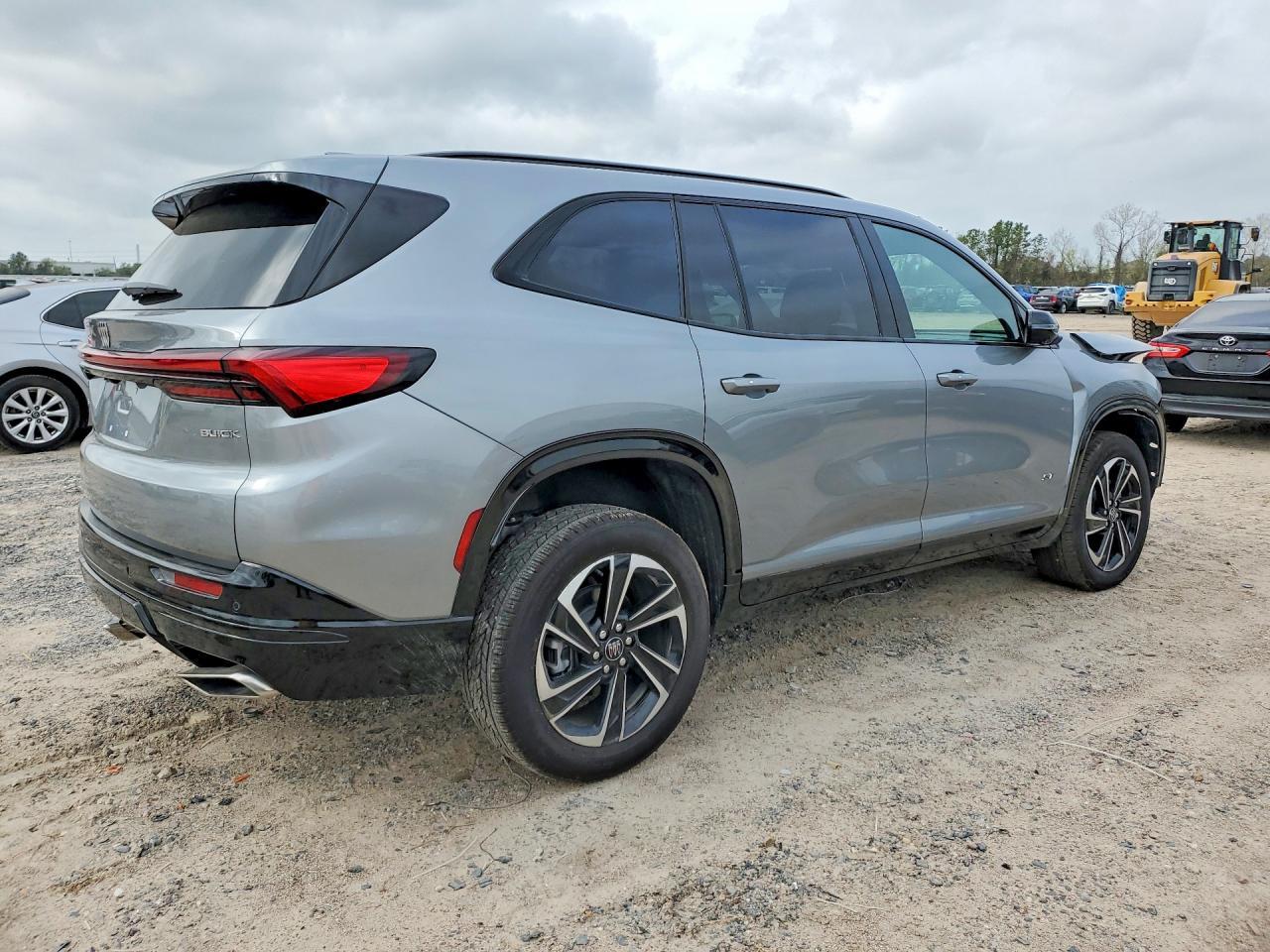 2025 Buick Enclave Sport Touring - Image 3