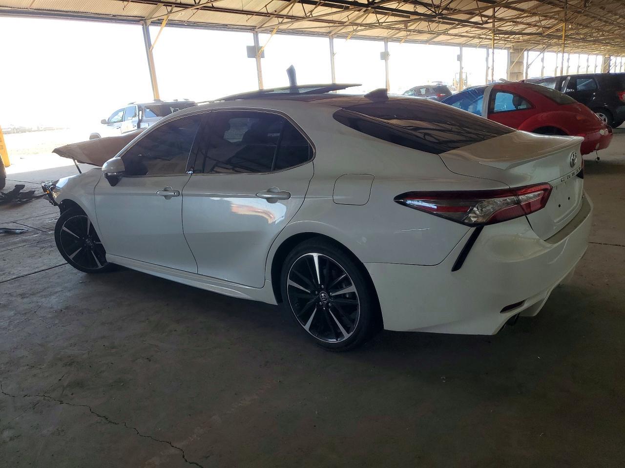 2019 Toyota Camry Xse - Фото 2