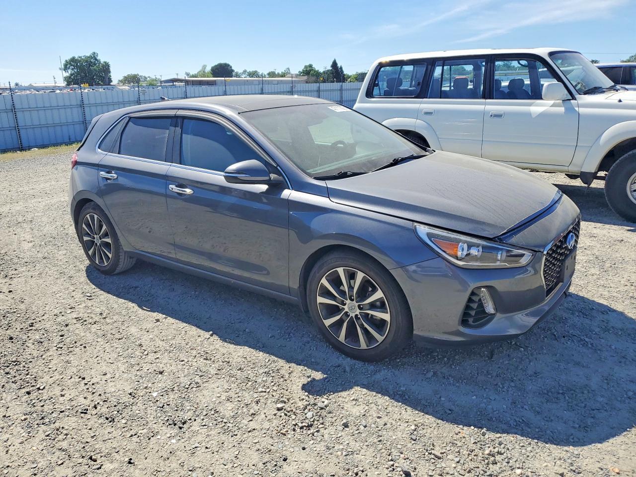 2018 Hyundai Elantra Gt Base - Фото 4
