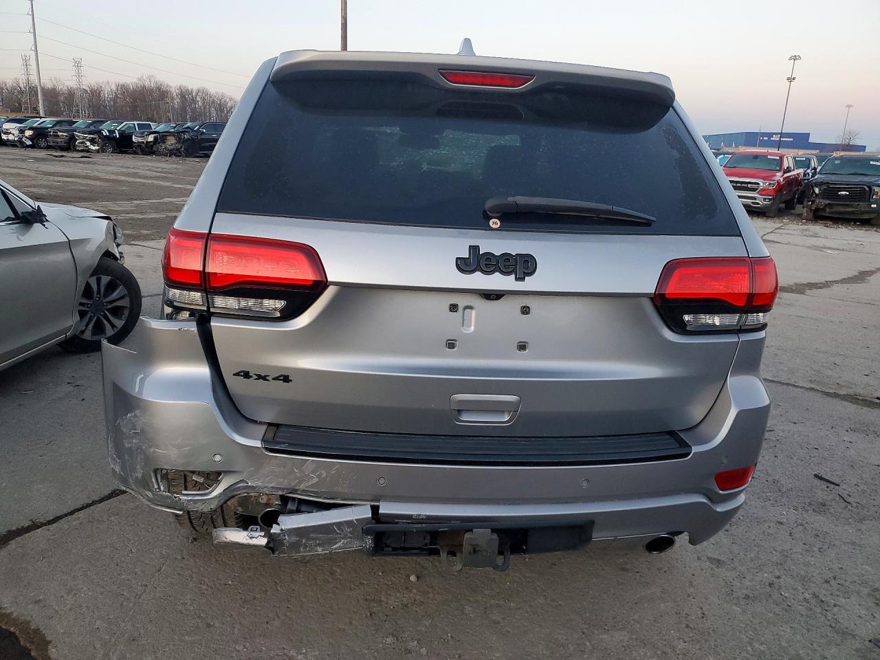 2015 Jeep Grand Cherokee Laredo - Фото 6