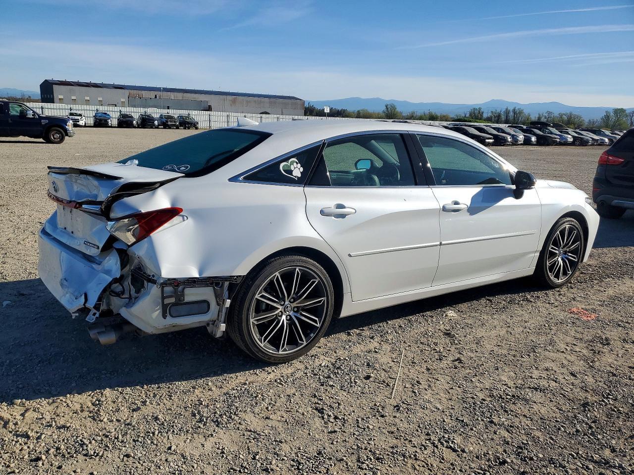 2019 Toyota Avalon Touring - Фото 3