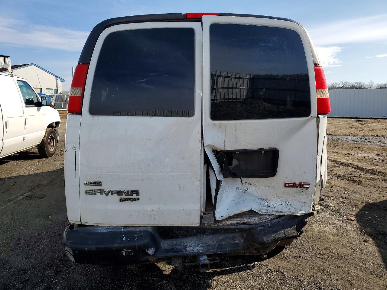 2011 GMC Savana G3500 - Фото 6