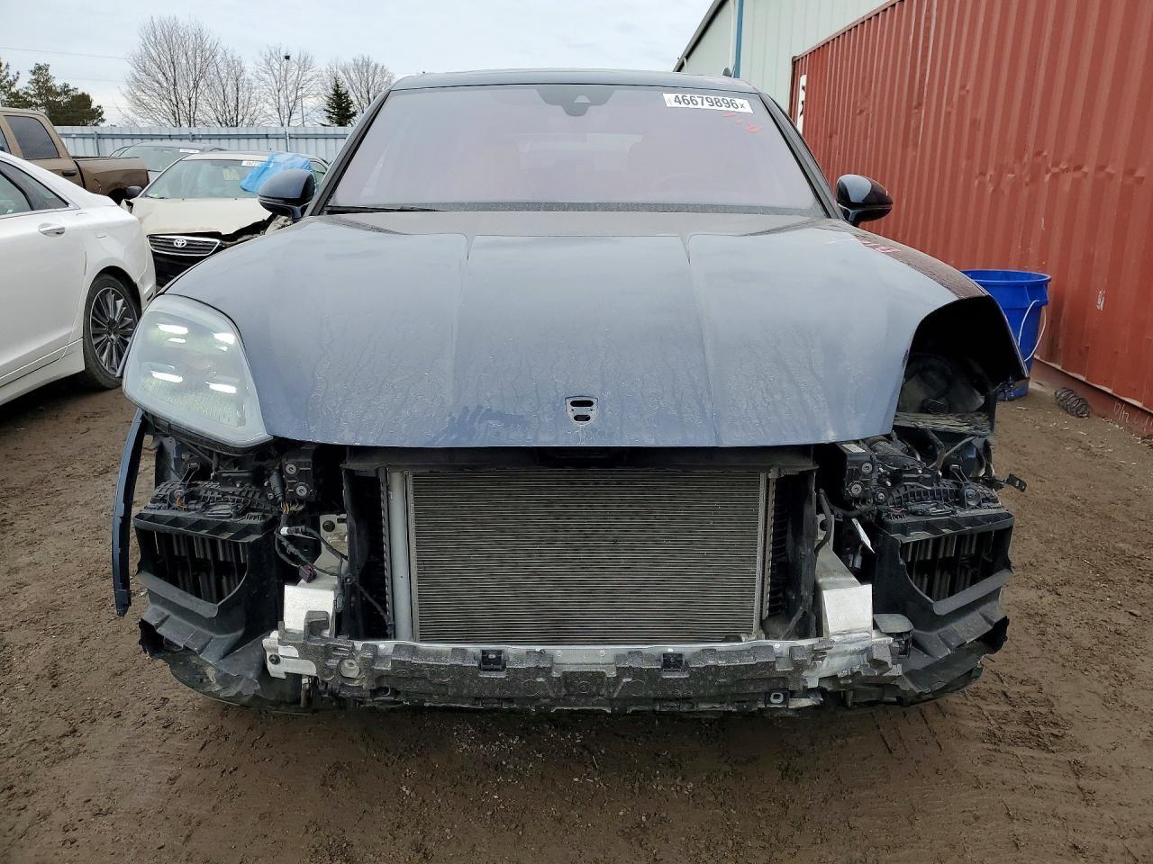 2024 Porsche Cayenne - Image 5