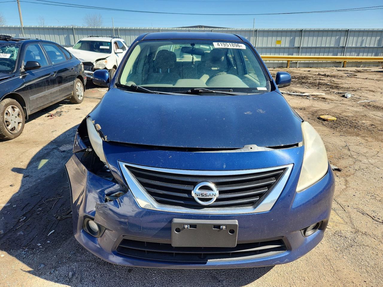 2012 Nissan Versa 1.6 S - Фото 5
