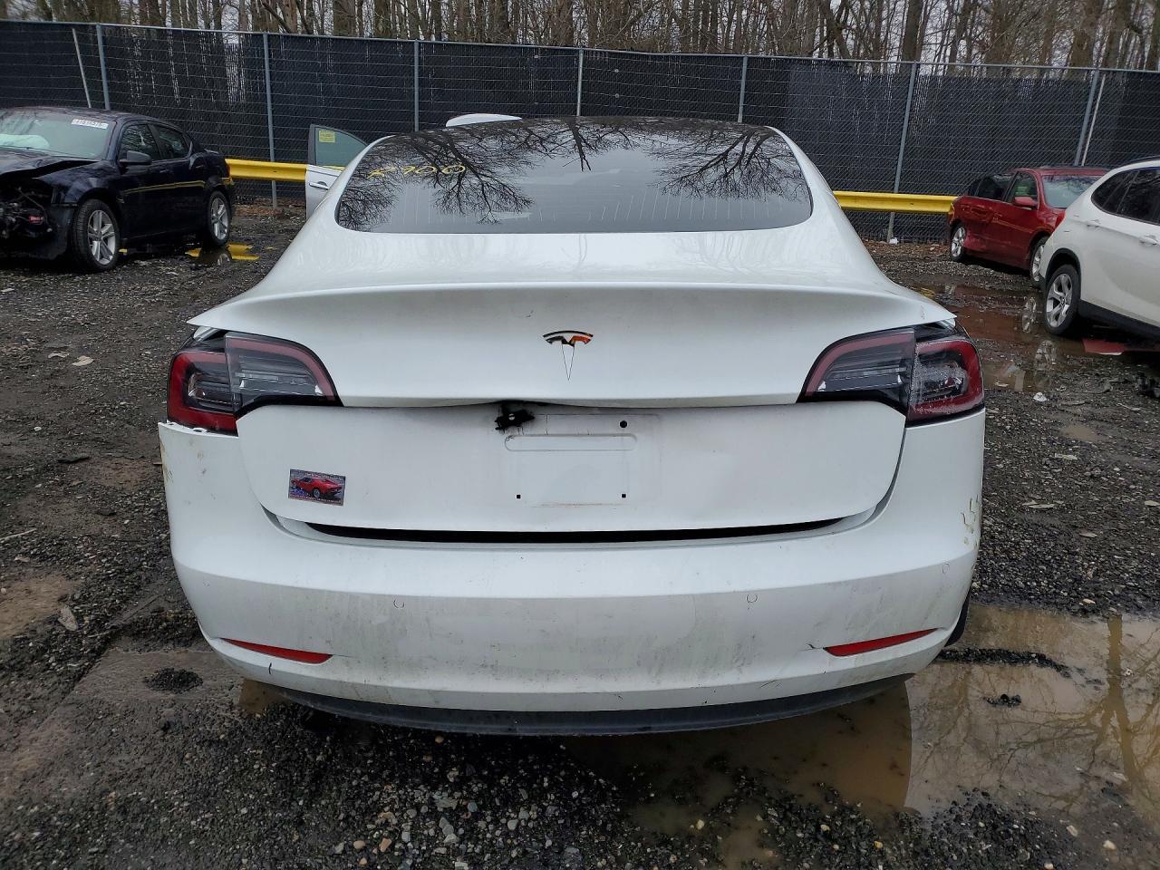 2018 Tesla Model 3 - Image 6