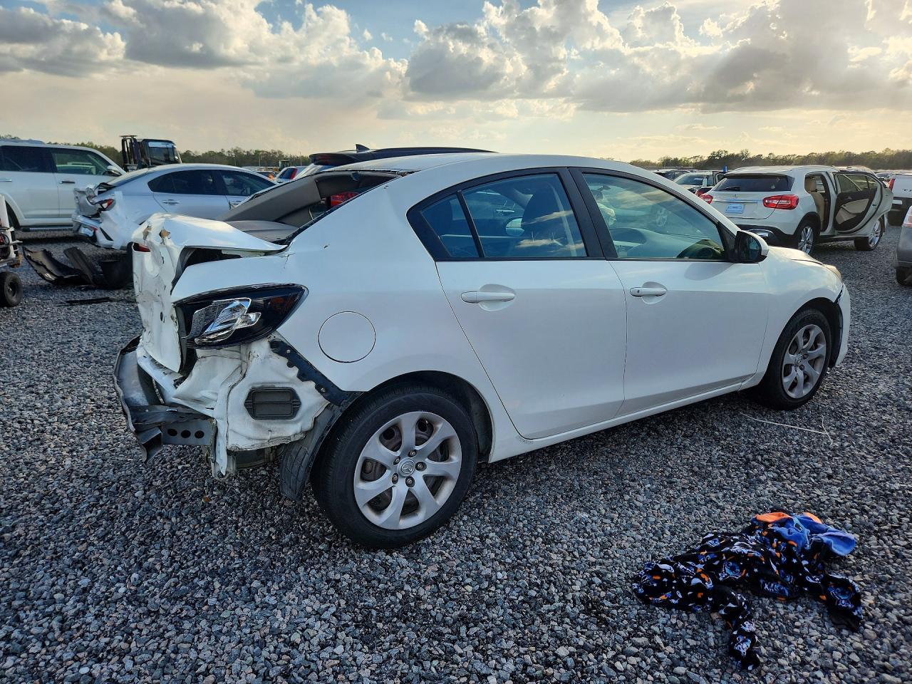 2010 Mazda 3 I - Image 3