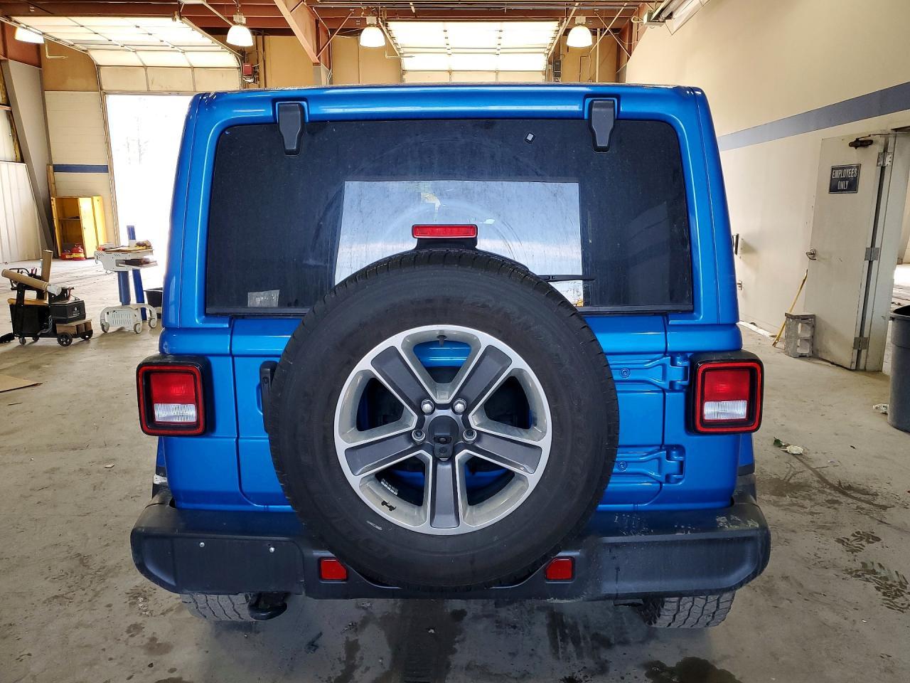 2023 Jeep Wrangler Sahara - Image 6